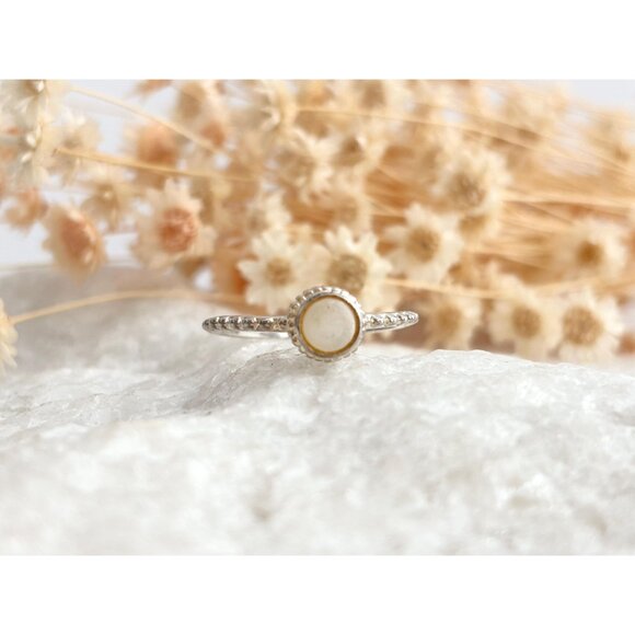 Beaded Mother of Pearl Domed Southwest 925 Sterling Silver Vintage Ring - sz 8 - Picture 12 of 12